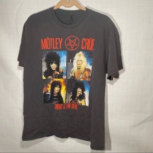 Motley Crüe band mens large grey t shirt